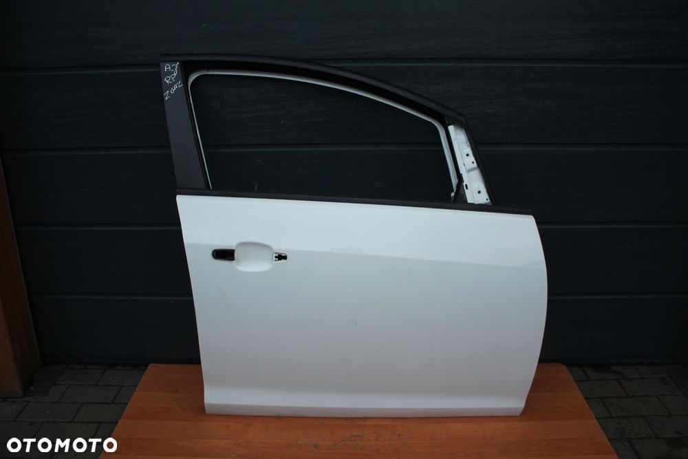 DRZWI PRAWY PRZÓD PRZEDNIE PRAWE OPEL ASTRA J 5D Z40R