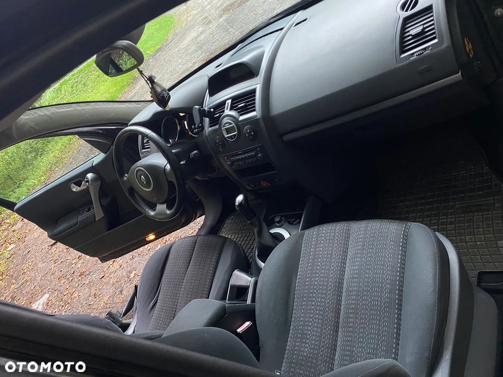 Renault Megane 1.6 Dynamique - 10
