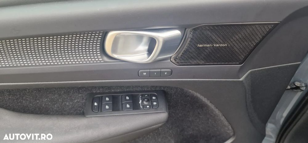 Volvo XC 40 D4 AWD R-Design - 13