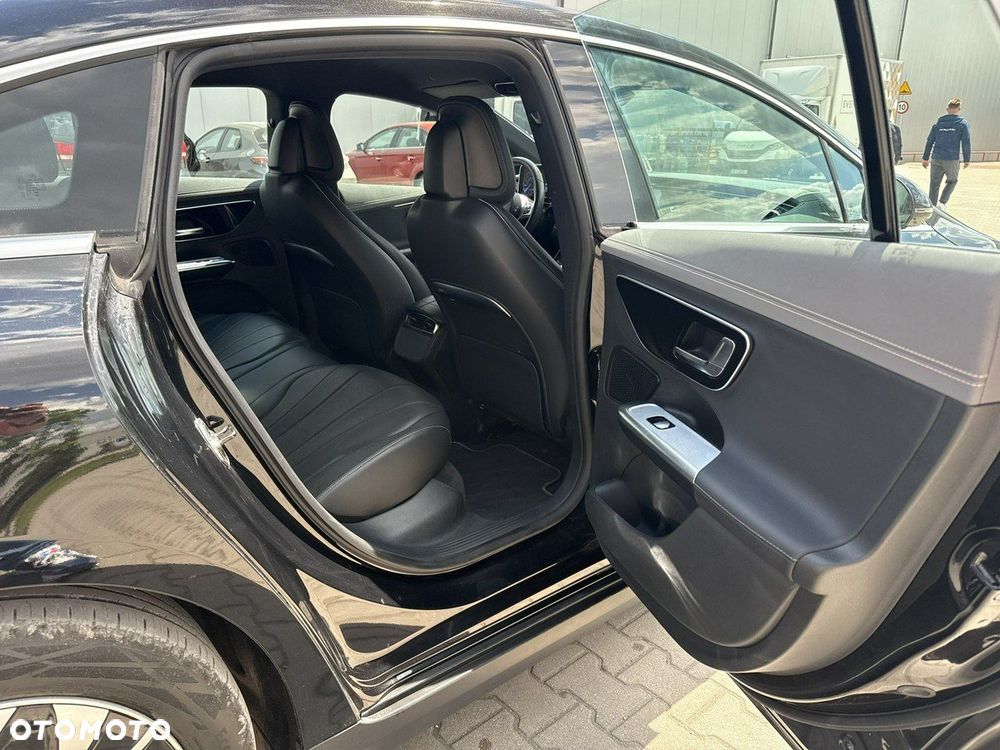 Mercedes-Benz EQE 350+ 90.5kWh - 17