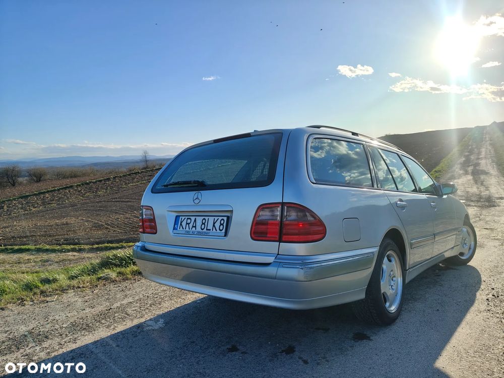 Mercedes-Benz Klasa E - 7