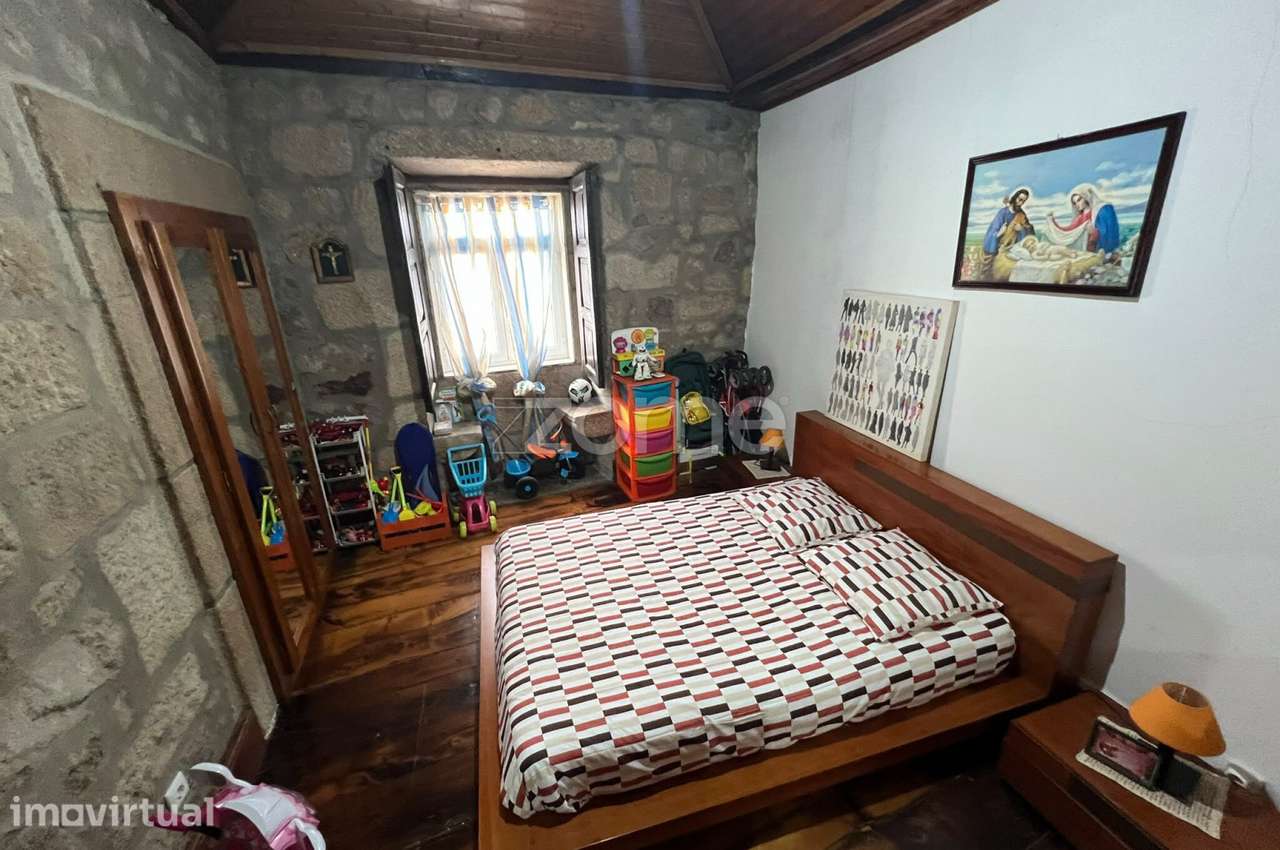 Prédio no Centro Histórico de Chaves com Café e Habitação - Grande imagem: 5/39