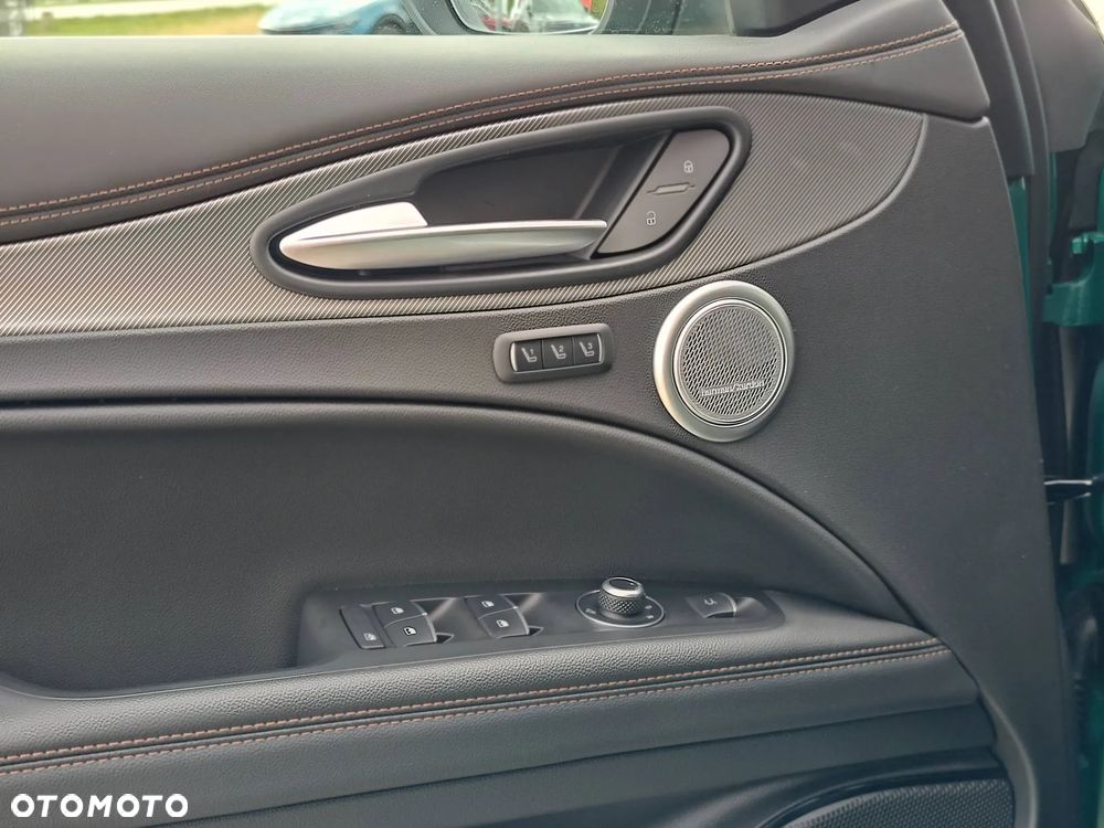 Alfa Romeo Stelvio 2.0 Turbo Intensa Q4 - 18