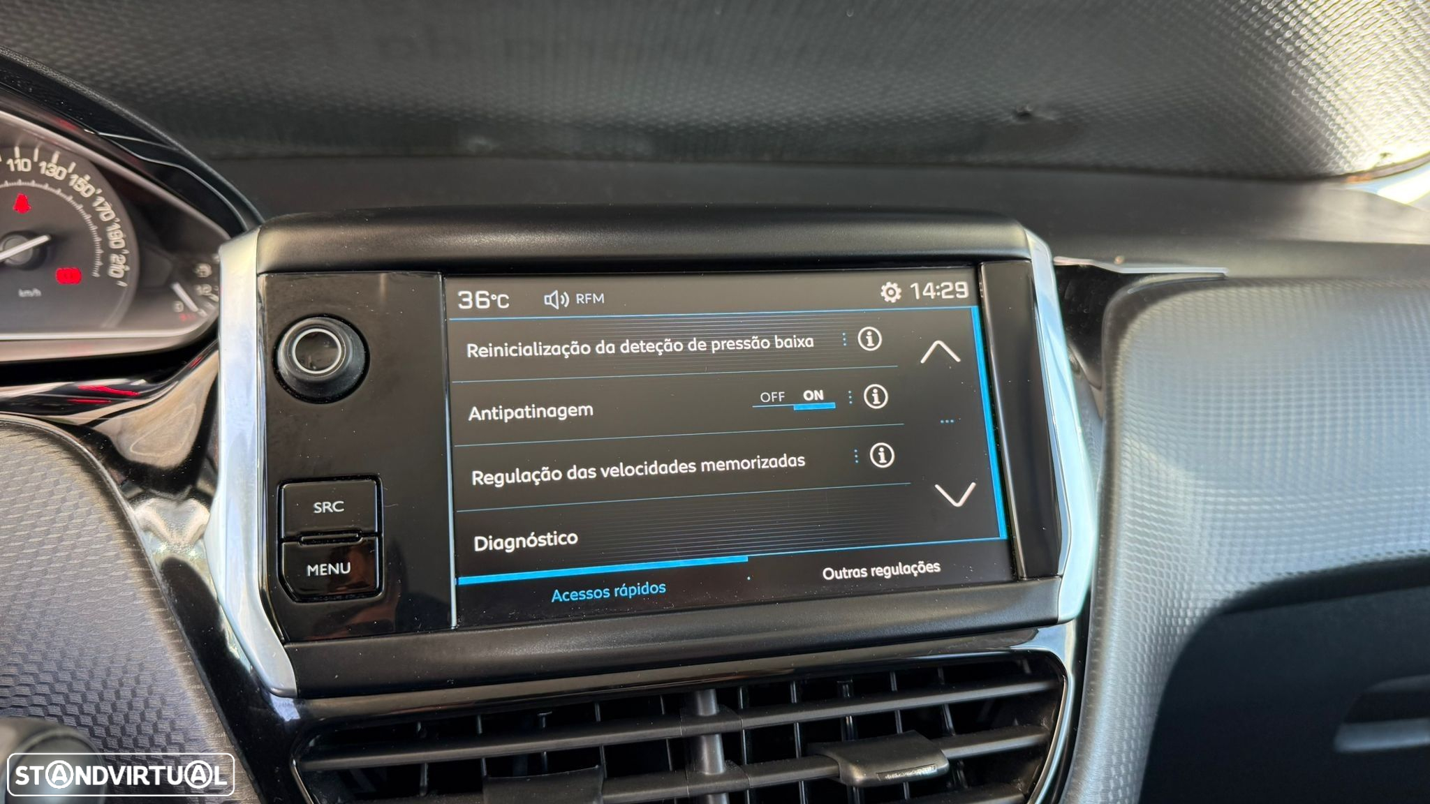 Peugeot 2008 1.2 PureTech Style - 34