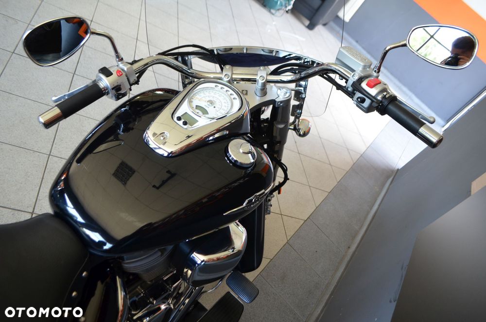 Suzuki VL 800 Volusia - Boulevard C50 - 32