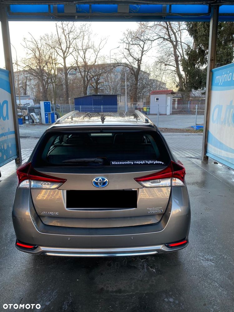 Toyota Auris Hybrid 135 Premium - 4