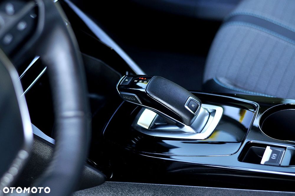 Peugeot 2008 1.5 BlueHDi GT S&S EAT8 - 16