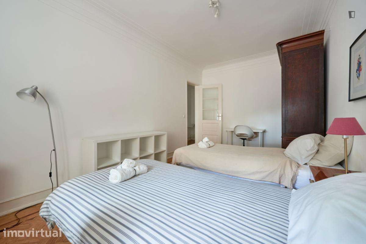 Quarto - localizado em Alameda Lisbon - Grande imagem: 4/58