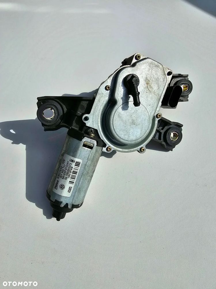 Silniczek wycieraczek tył 3C9955711