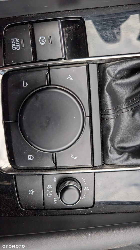 Mazda 3 e-SKYACTIV-G 2.0 M HYBRID HOMURA - 24