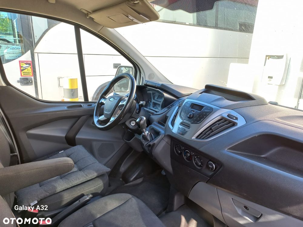 Ford TRANSIT CUSTOM - 4