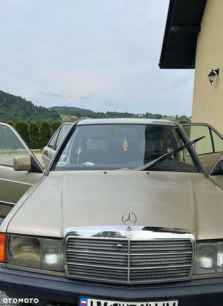 Mercedes-Benz W201 (190) - 3