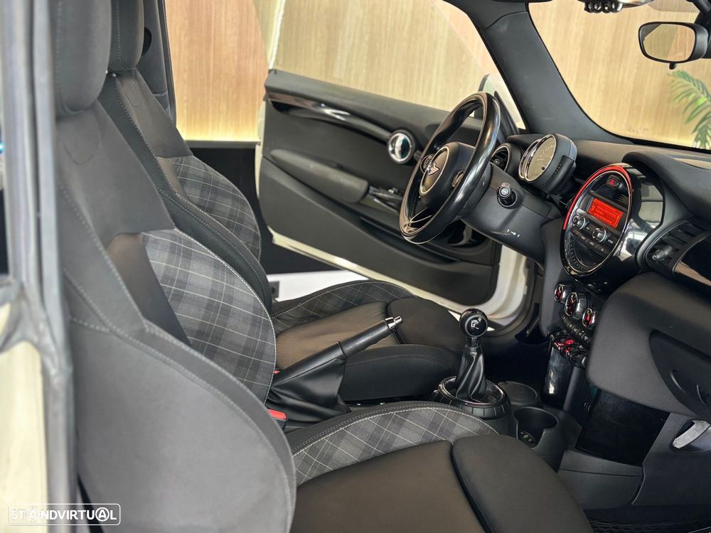 MINI 3 Portas One D - 15