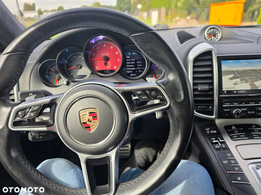 Porsche Cayenne - 9