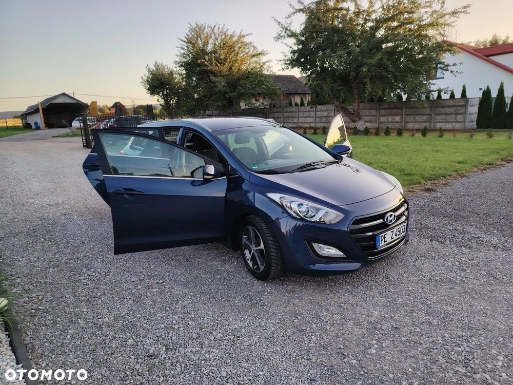 Hyundai i30 1.4 Select - 24