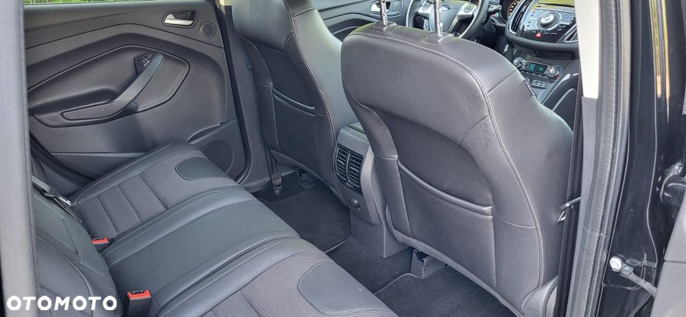 Ford Kuga 1.6 EcoBoost 2x4 Titanium - 17