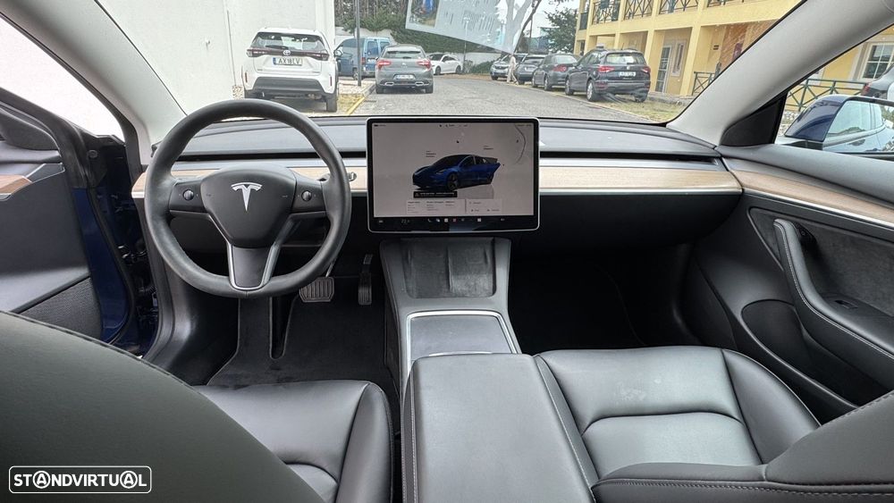 Tesla Model 3 - 14