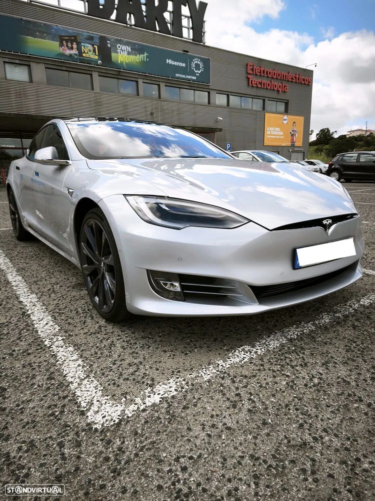 Tesla Model S - 3