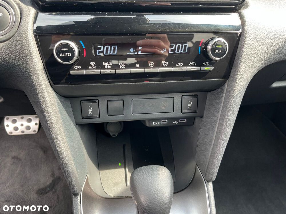 Toyota Yaris Cross - 17