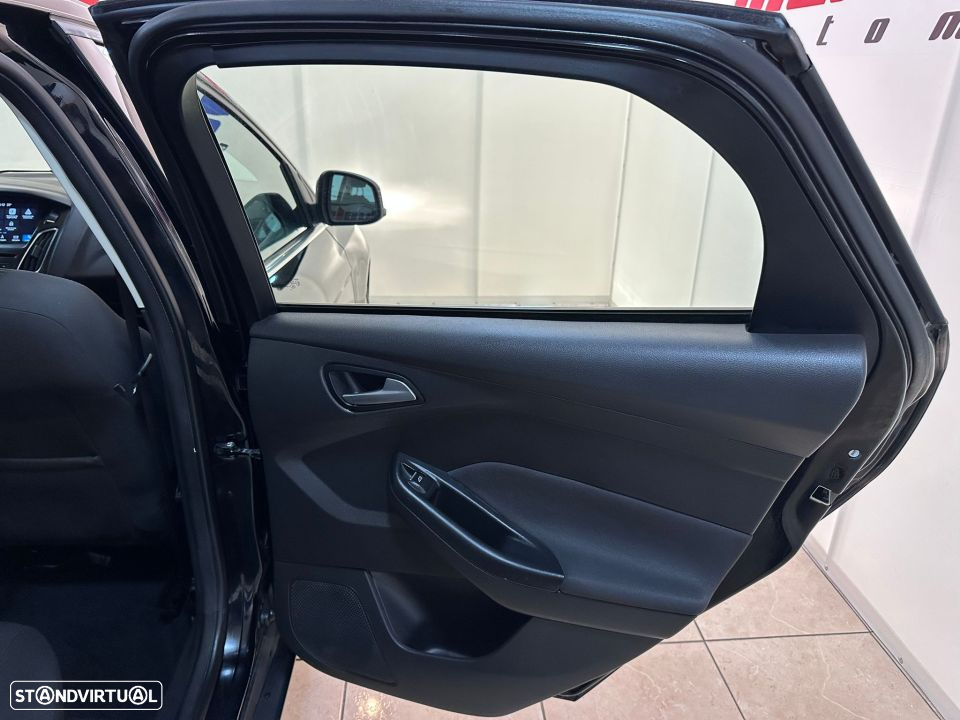 Ford Focus 1.5 TDCi Titanium - 34