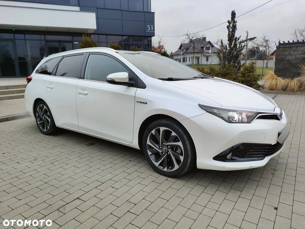 Toyota Auris Hybrid 135 Prestige - 4