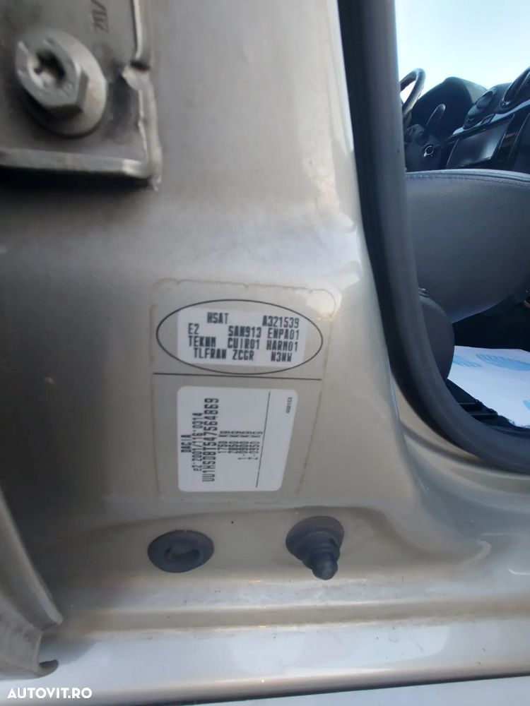 Dacia Duster 1.6 16V 105 4x2 Prestige - 7