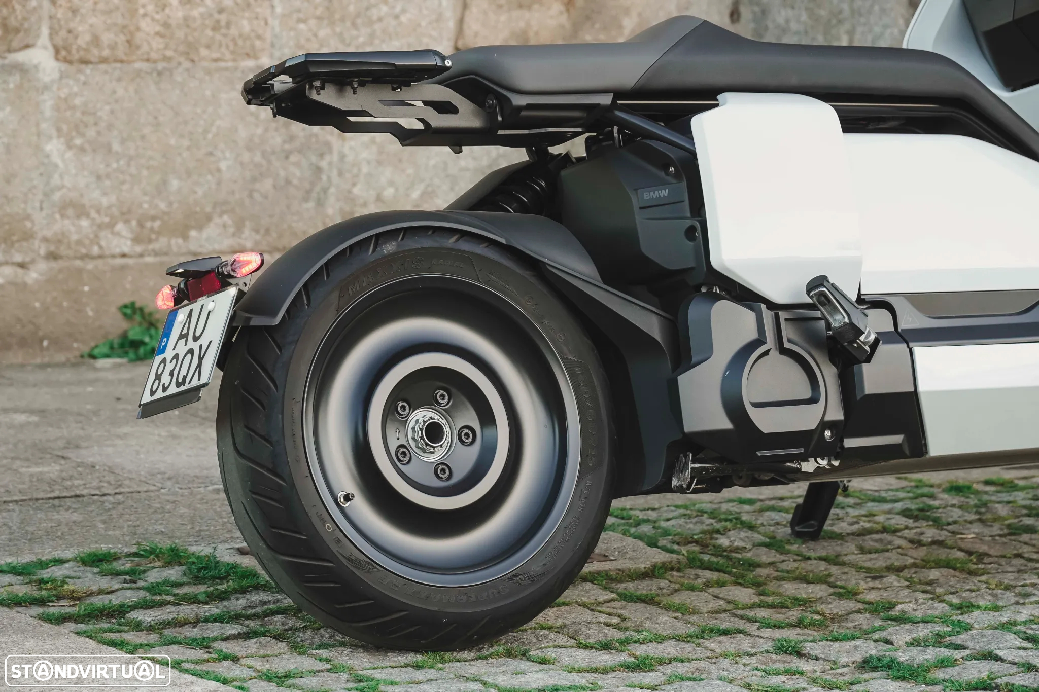 BMW CE 04 - 28