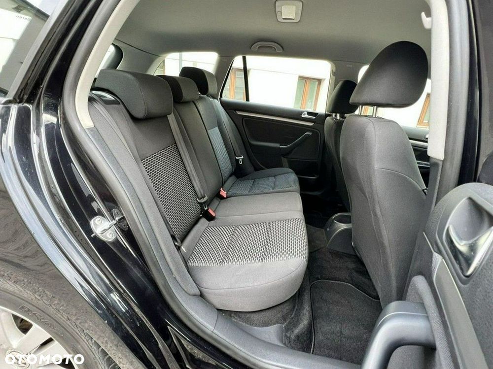 Volkswagen Golf - 12