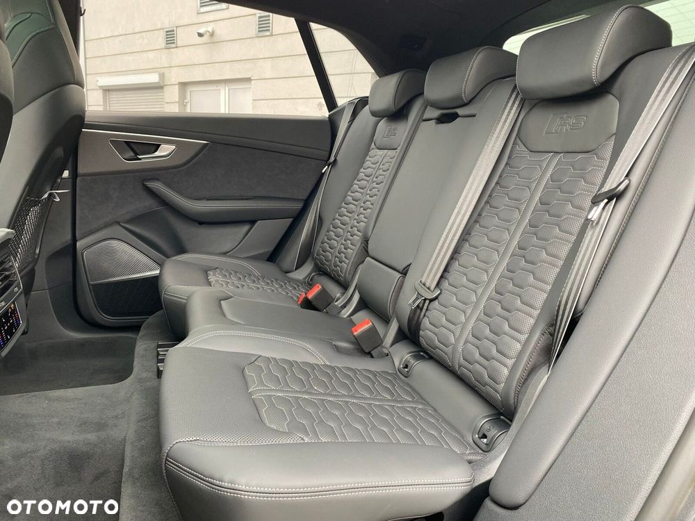 Audi RS Q8 - 16