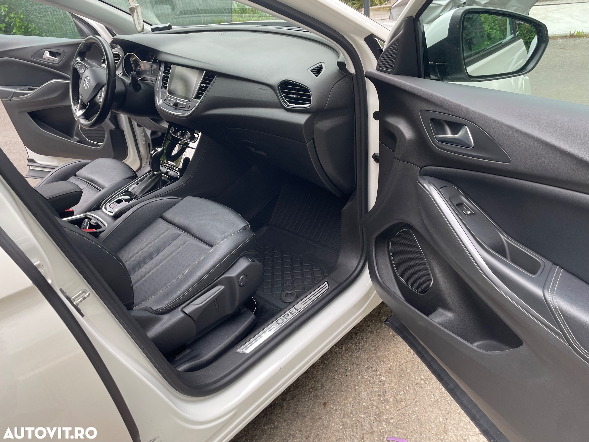 Opel Grandland X 1.5 START/STOP Elegance - 8