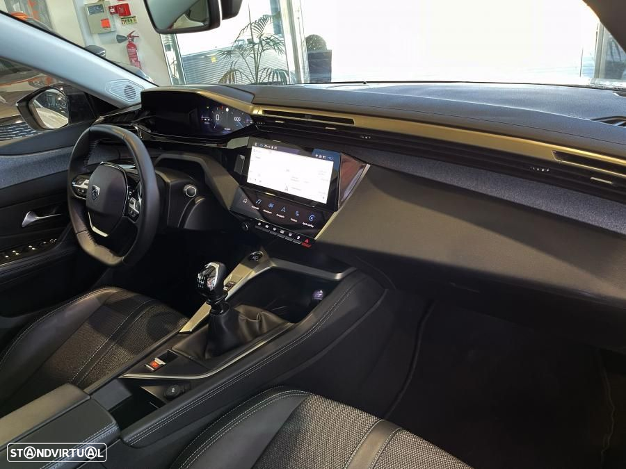 Peugeot 308 SW 1.2 PureTech Allure Pack - 28