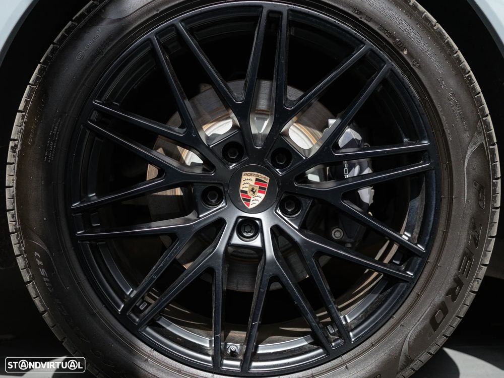Porsche Cayenne Coupé E-Hybrid - 41
