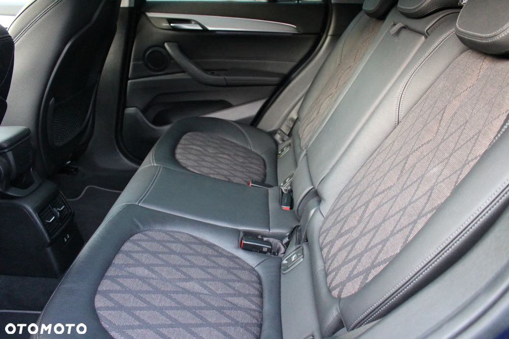 BMW X1 xDrive25e xLine - 20