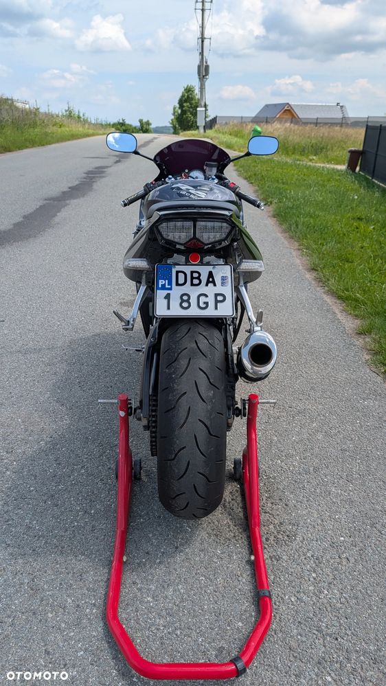 Yamaha R6 - 4