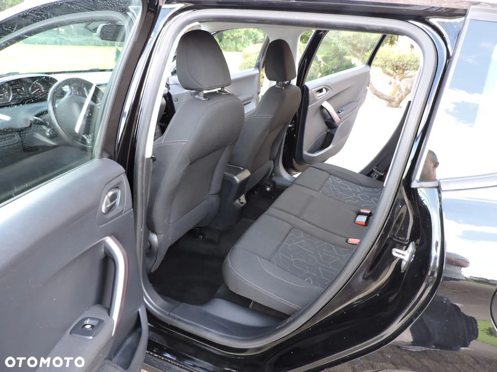 Peugeot 2008 1.2 Pure Tech Active S&S - 15