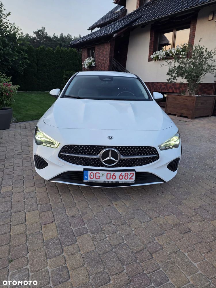 Mercedes-Benz CLA 180 d Progressive 8G-DCT - 4