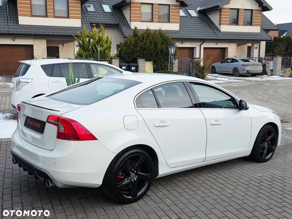 Volvo S60 D4 R-Design - 39