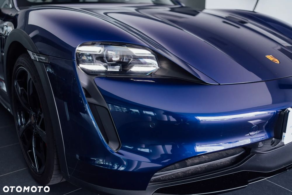 Porsche Taycan 4S Cross Turismo - 29