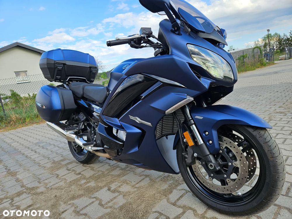 Yamaha FJR - 13