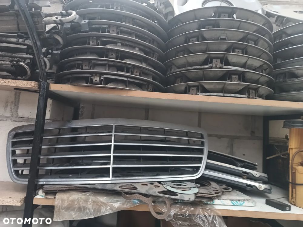 Klapa maska zderzak chłodnica Mercedes W210 e klasa - 5