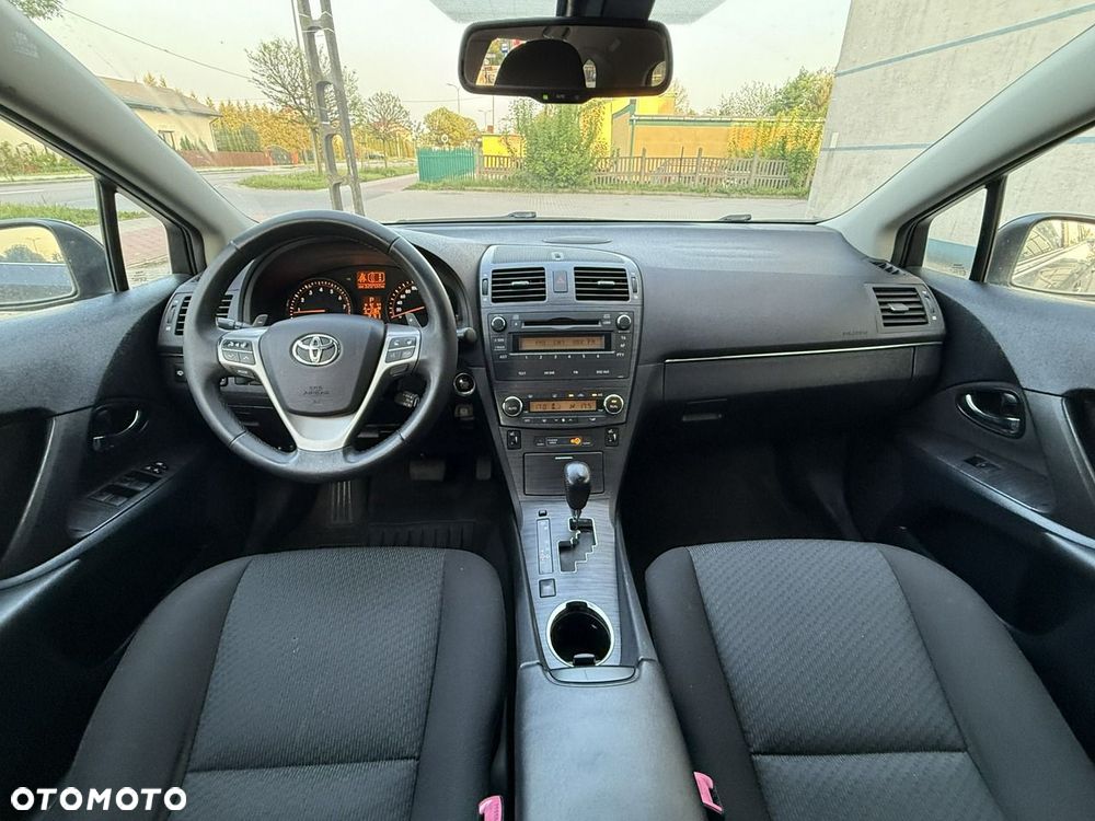 Toyota Avensis - 5