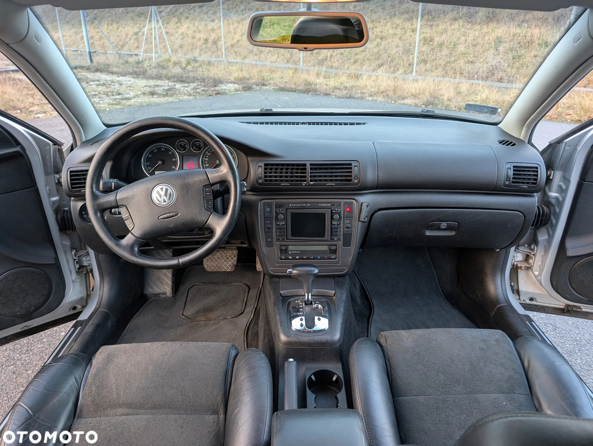 Volkswagen Passat - 13