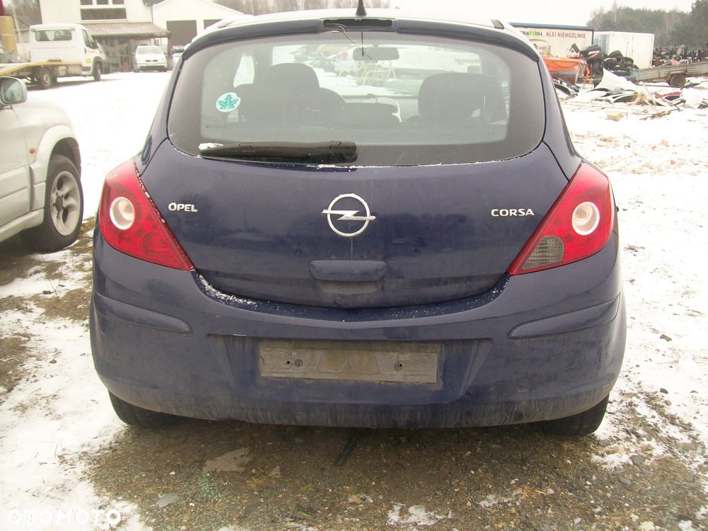 zderzak tył opel corsa d Z20Z - 1
