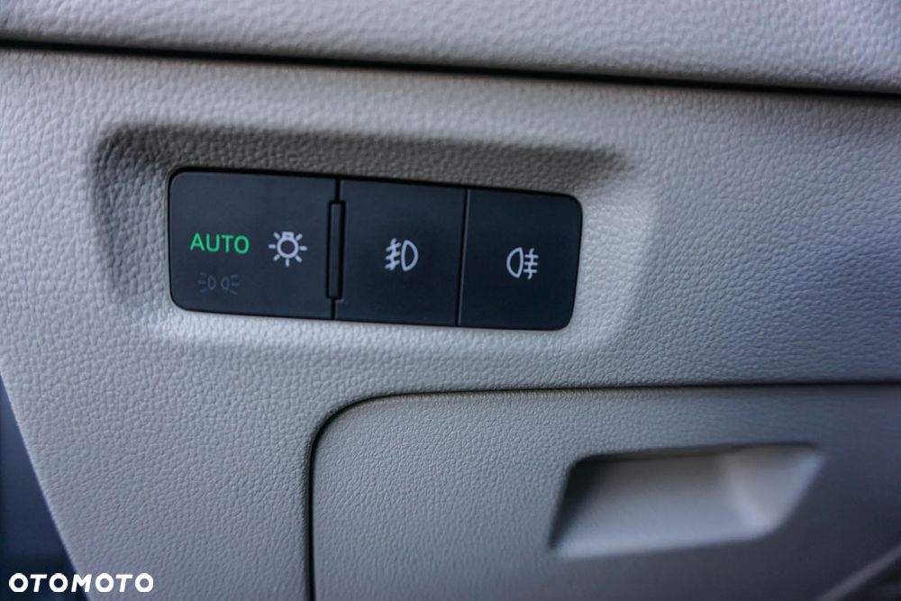 Skoda Octavia 2.0 TDI Style DSG - 25