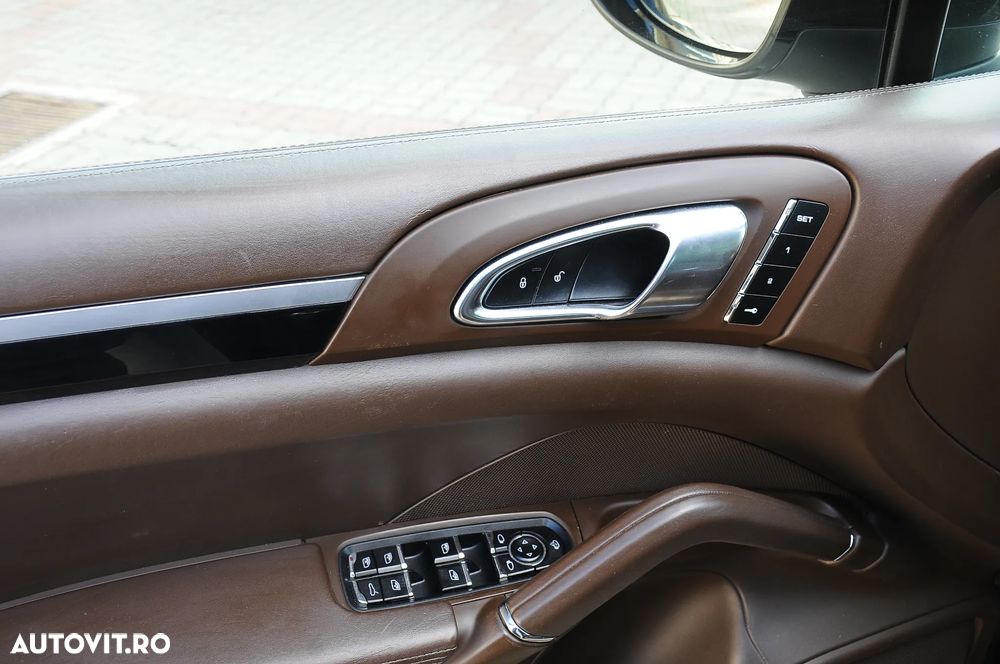 Porsche Cayenne 3.0TD TipTronic - 14