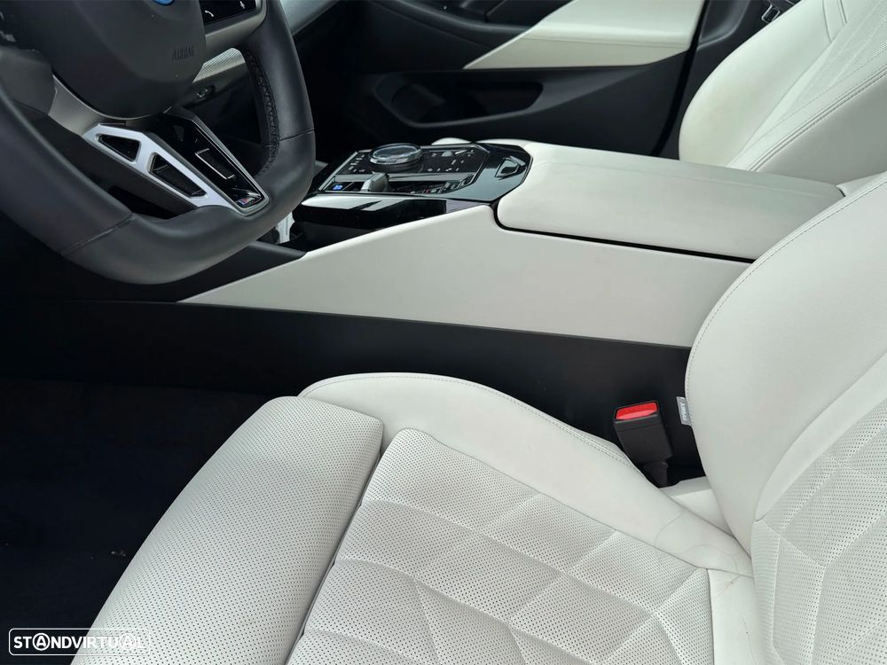 BMW i5 eDrive40 Pack Desportivo M - 13