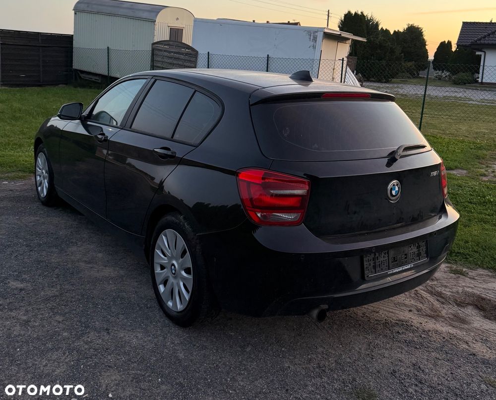 BMW Seria 1 116i - 4