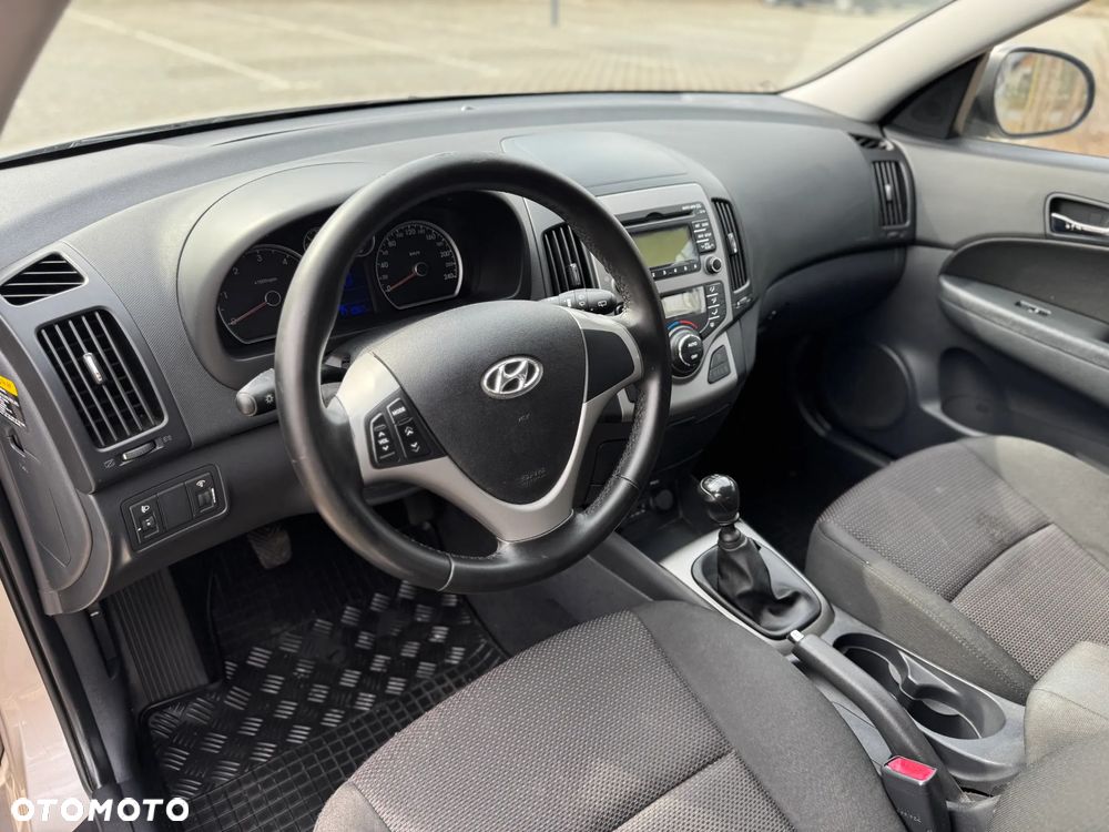 Hyundai i30 1.6 CRDi Premium EU5 - 14
