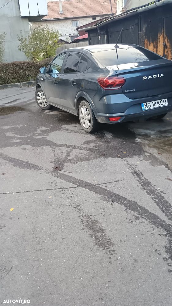 Dacia Logan TCe 90 Essential - 2