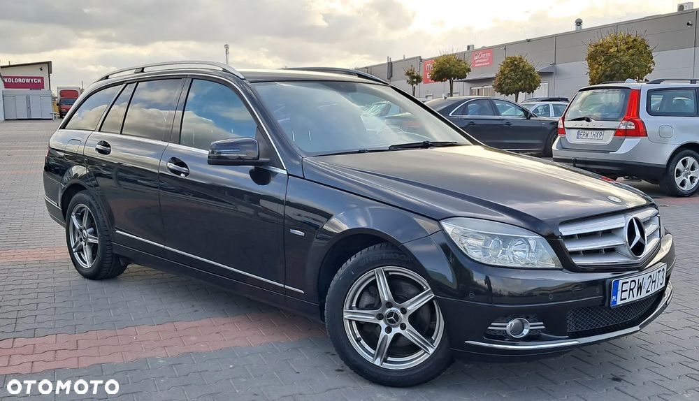 Mercedes-Benz Klasa C 180 T BlueEFFICIENCY 7G-TRONIC Elegance - 2